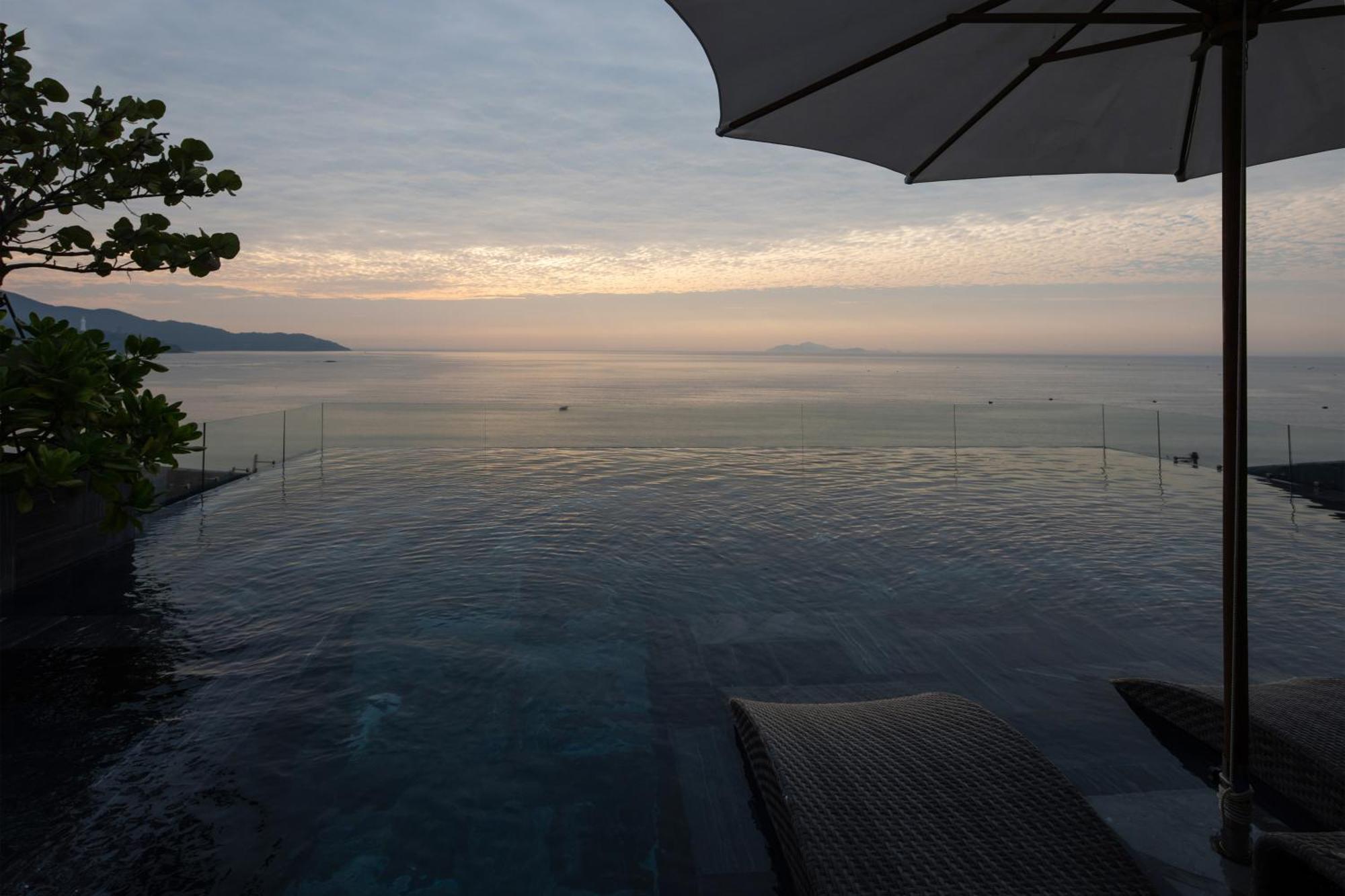 Leaf Beachfront Hotel Da Nang Buitenkant foto