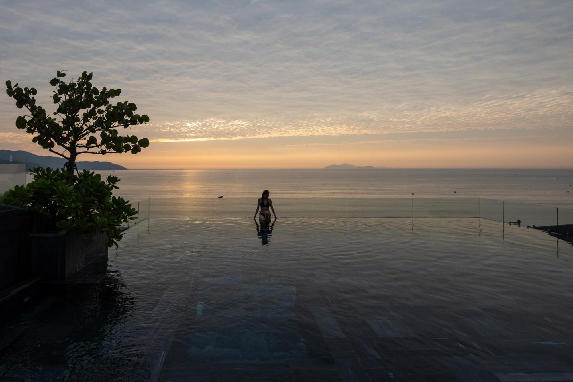 Leaf Beachfront Hotel Da Nang Buitenkant foto