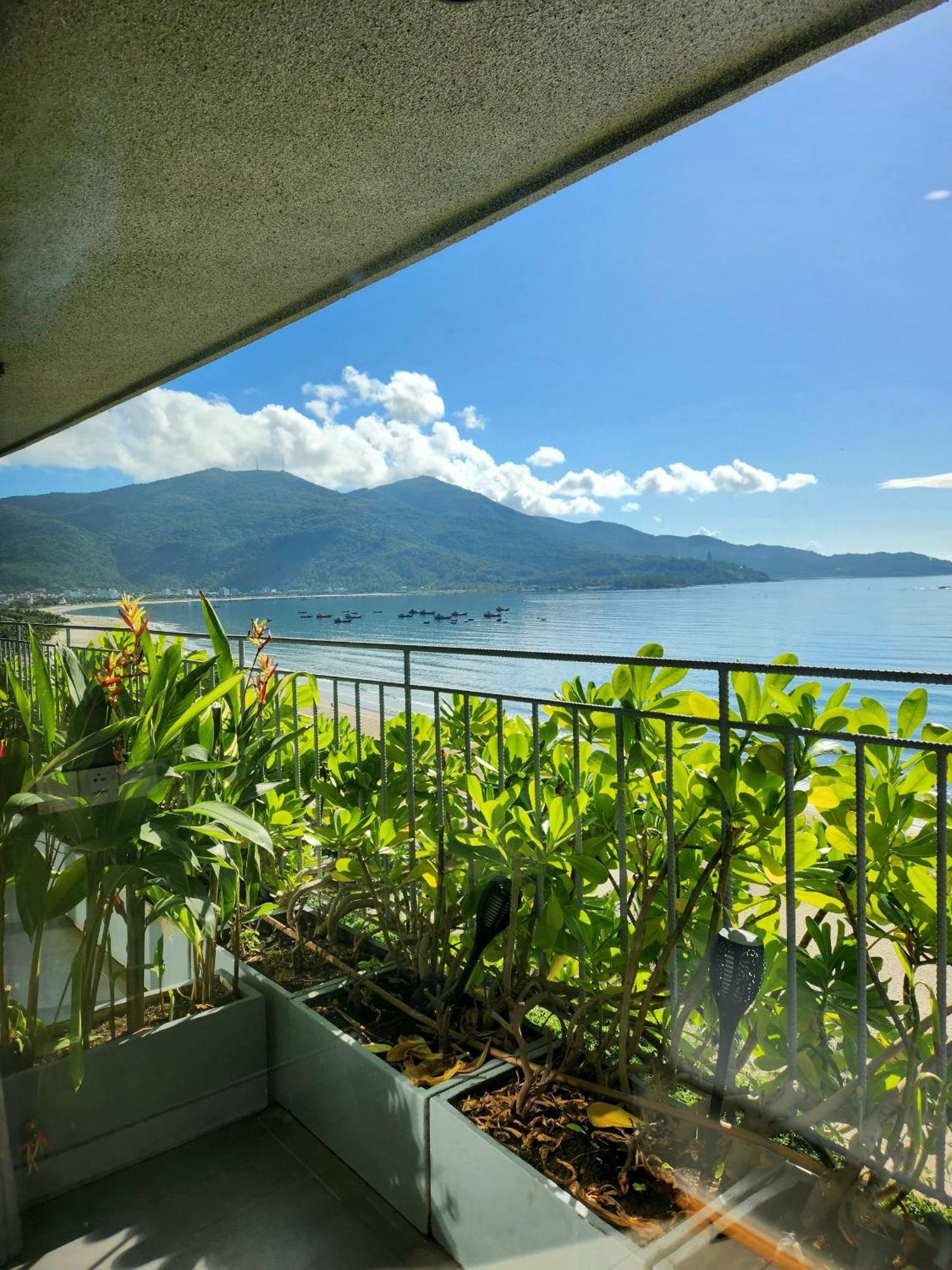 Leaf Beachfront Hotel Da Nang Buitenkant foto
